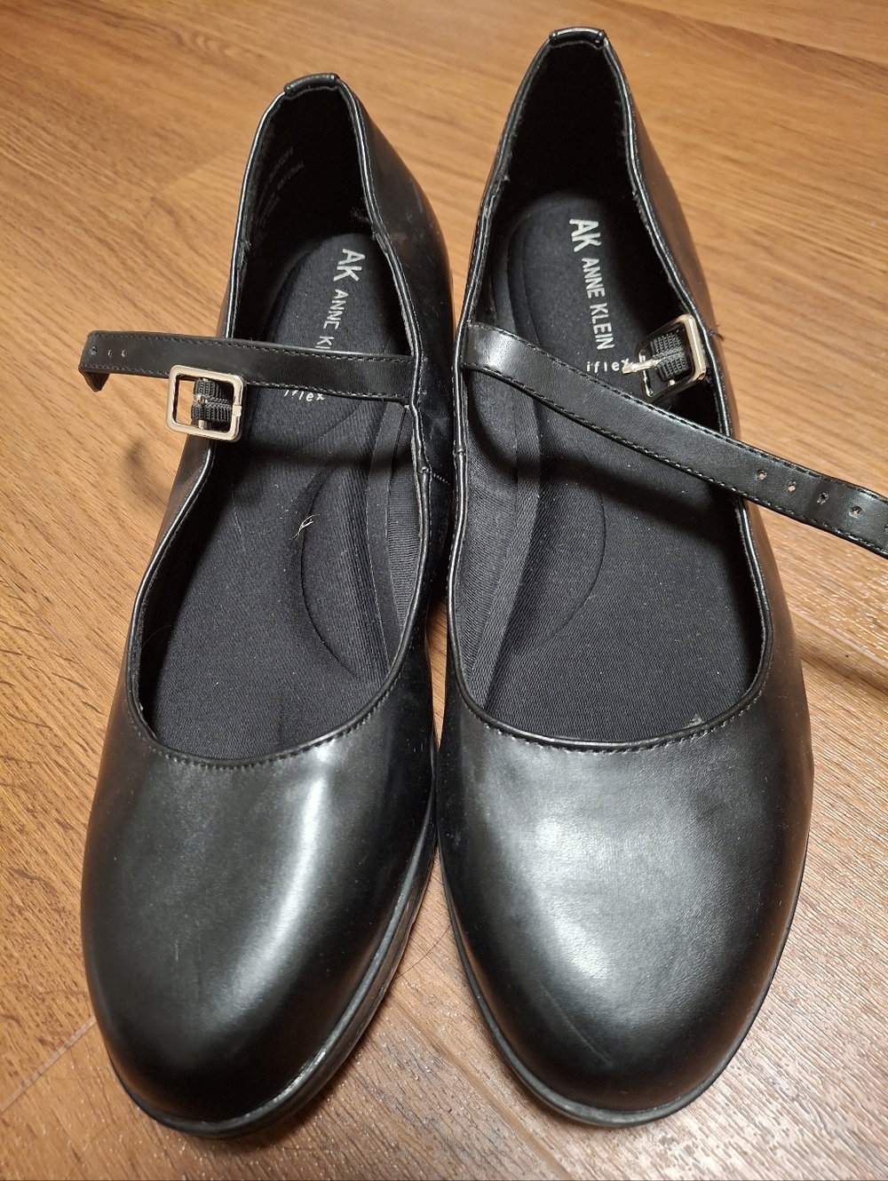 Size 8.5 AK Anne Klein Black Mary Jane Wedge Iflex